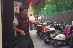 朗斯vs布雷斯特直播在线_朗斯vs布雷斯特比赛录像回放_朗斯vs布雷斯特直播免费观看敬业！麦凯恩在上海跳舞，工作人员：非常抱歉能再来一条吗？