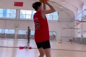 莱万特vs西班牙人全场回放免费观看_莱万特vs西班牙人录像回放_莱万特vs西班牙人直播在线观看高清有一说一，这真是我见过最标准的女生跳投