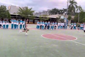 拉科鲁尼亚vs阿拉维斯直播回放_拉科鲁尼亚vs阿拉维斯在线观看直播免费_拉科鲁尼亚vs阿拉维斯在线直播这个真能吹一辈子！校园篮球赛，小伙们联手上演米勒时刻！