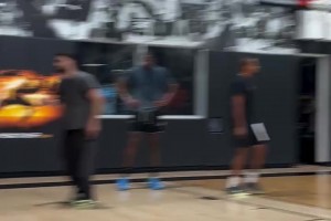 马赛vs特鲁瓦在线观看完整免费高清_马赛vs特鲁瓦免费直播高清_马赛vs特鲁瓦全场回放NBA的导播真有一双发现美的眼睛，总能捕捉到场边丰满美女
