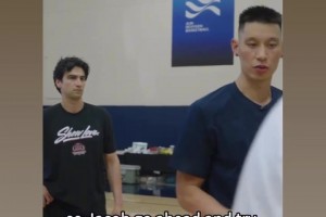 布雷斯特vs里尔免费回放录像_布雷斯特vs里尔在线观看高清_布雷斯特vs里尔全场视频回放干货满满！林书豪：要尝试去封锁持球人的投篮路线 找准下手时机