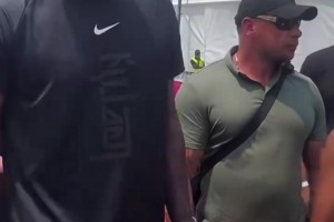 皇家贝蒂斯vs拉科鲁尼亚免费直播高清_皇家贝蒂斯vs拉科鲁尼亚视频回放_皇家贝蒂斯vs拉科鲁尼亚免费观看高清安哥拉总统会见詹姆斯与威尔史密斯并赠送球衣当礼物！